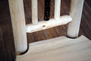 jason-robards-hedgerow-crafts-handmade-greenwood-hazel-xmas-chair-small-big-3